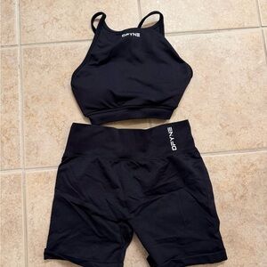DFYNE Black high neck bra & dynamic shorts set
